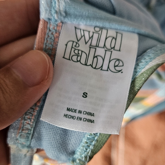 Wild Fable Candy Stripe Bikini Top Size Small LN - Picture 2 of 2